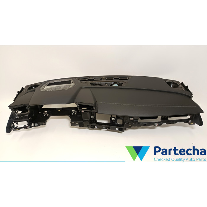 AUDI A3 (8Y) Armaturenbrett mit grauem Faden und HeadUp